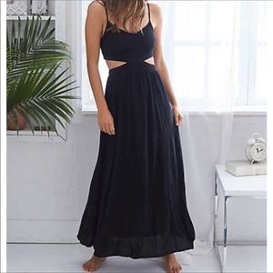 Aerie cut out side maxi dress nwt - black